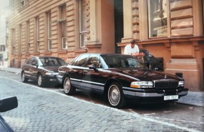 Manažerské vozy v ulici (1994)