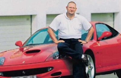 Ředitelovo Ferrari (2000)